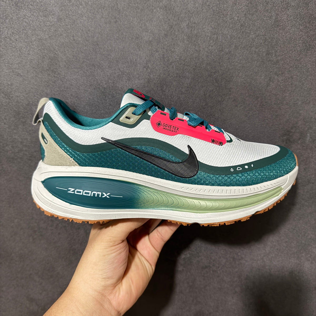 Zoom VOMERO 18 Gtx-HQE98-001