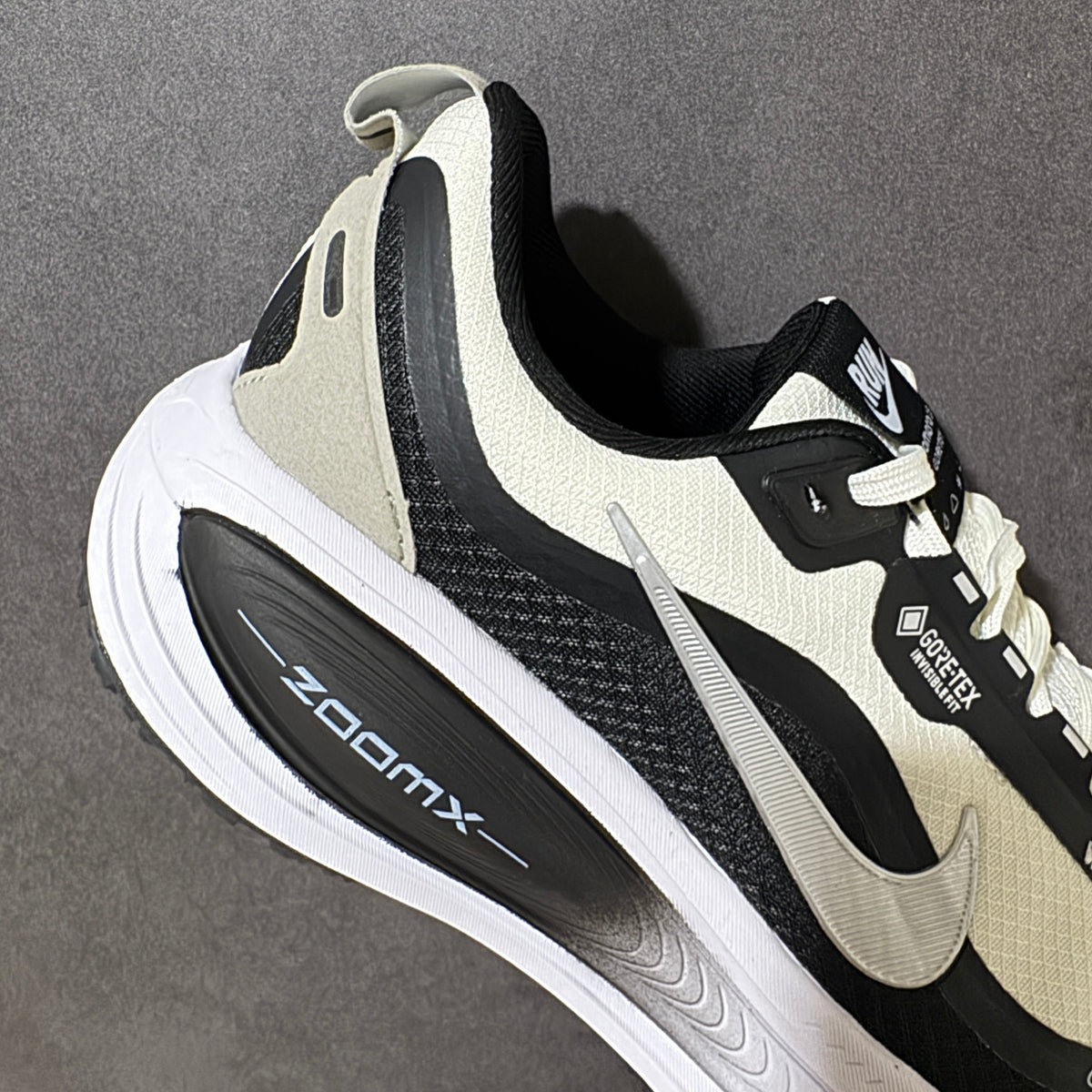 Zoom VOMERO 18 Gtx-HQE98 007