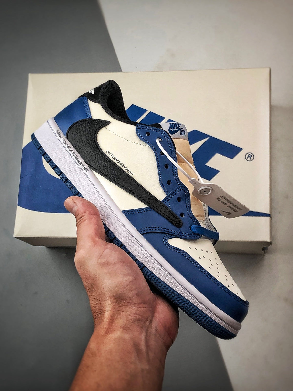 Travis Scott x Fragment x Air Jordan 1 Low OG-DM7866-141