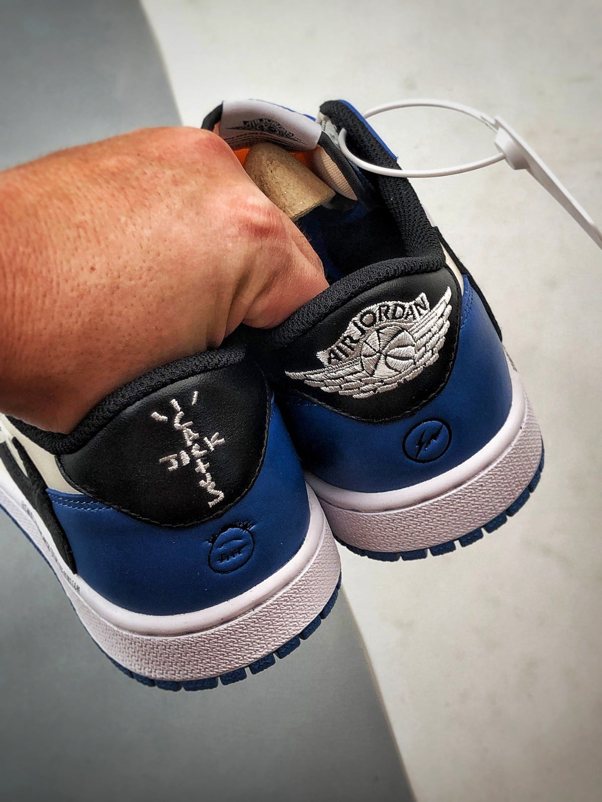 Travis Scott x Fragment x Air Jordan 1 Low OG-DM7866-141