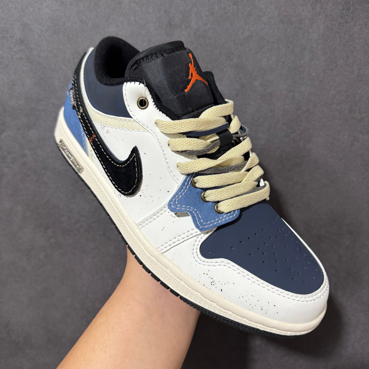 Air Jordan 1 Low-553558 081
