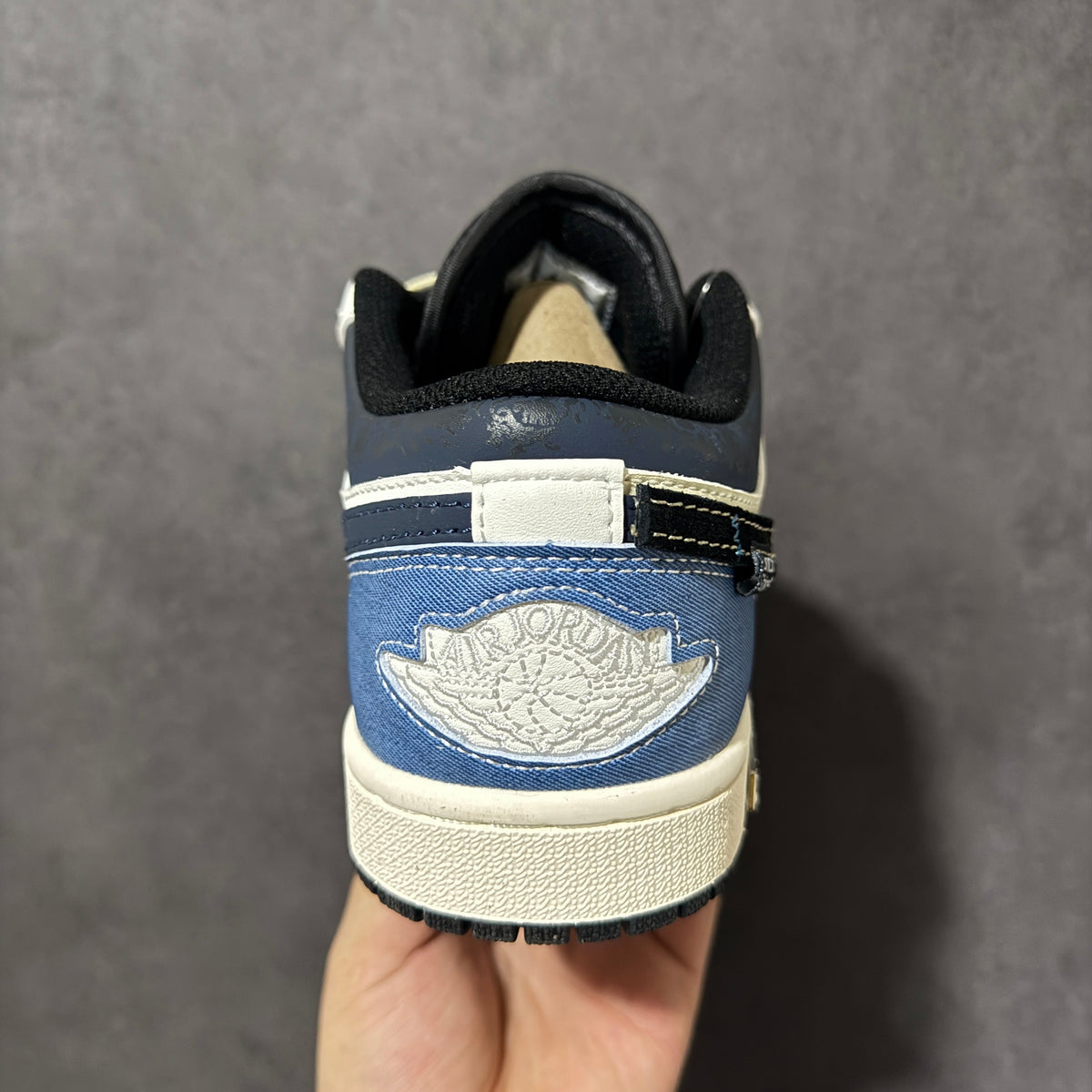 Air Jordan 1 Low-553558 081