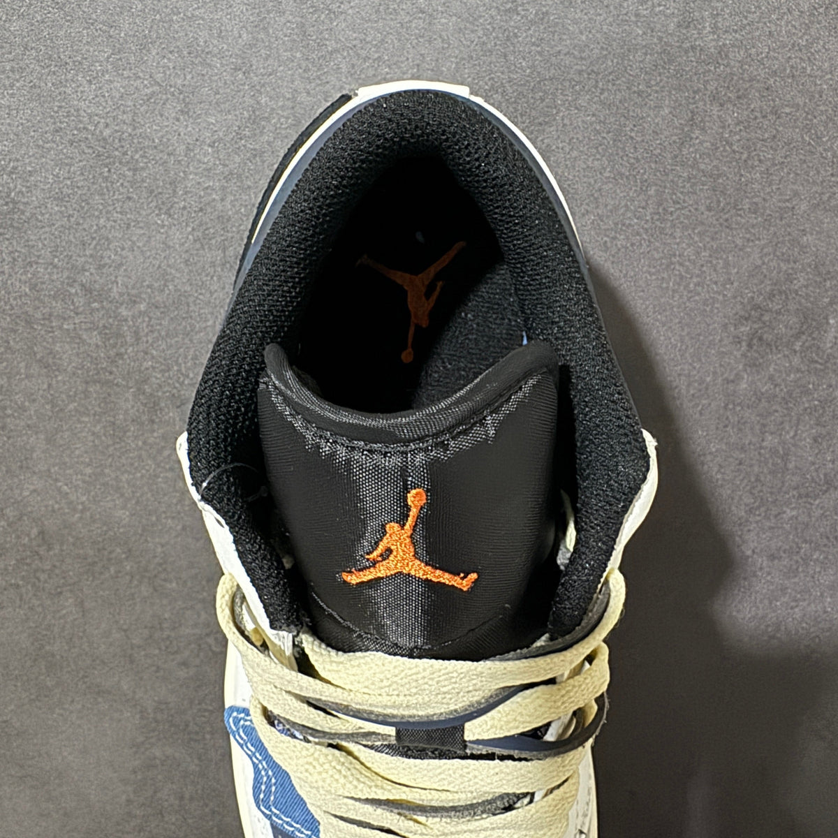 Air Jordan 1 Low-553558 081