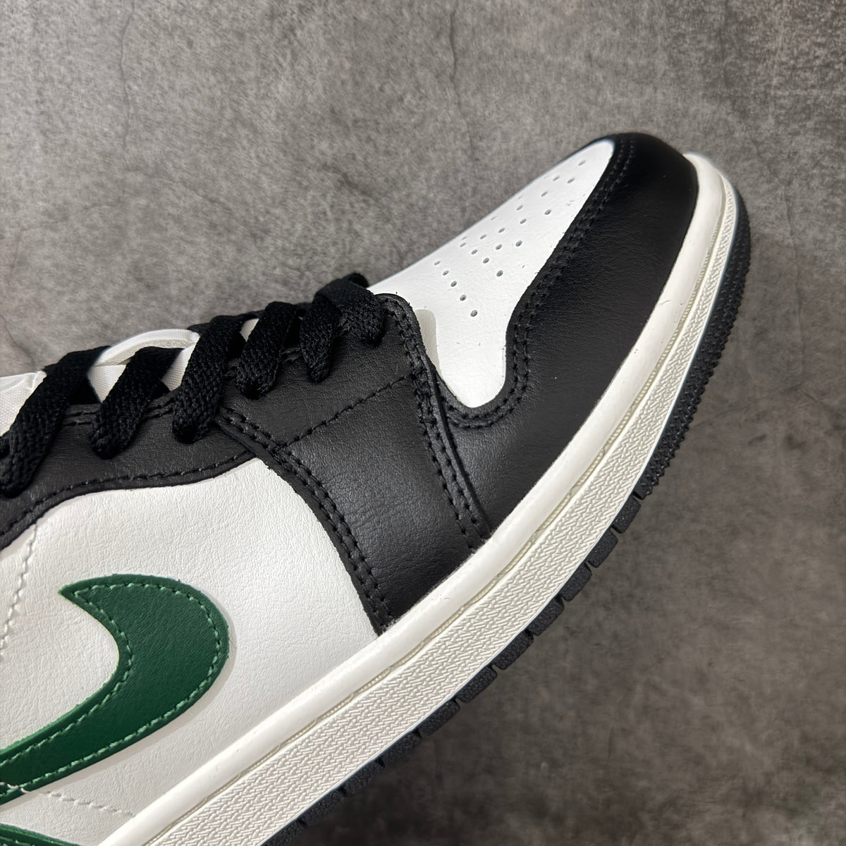 Air Jordan Low AJ1-553558-047