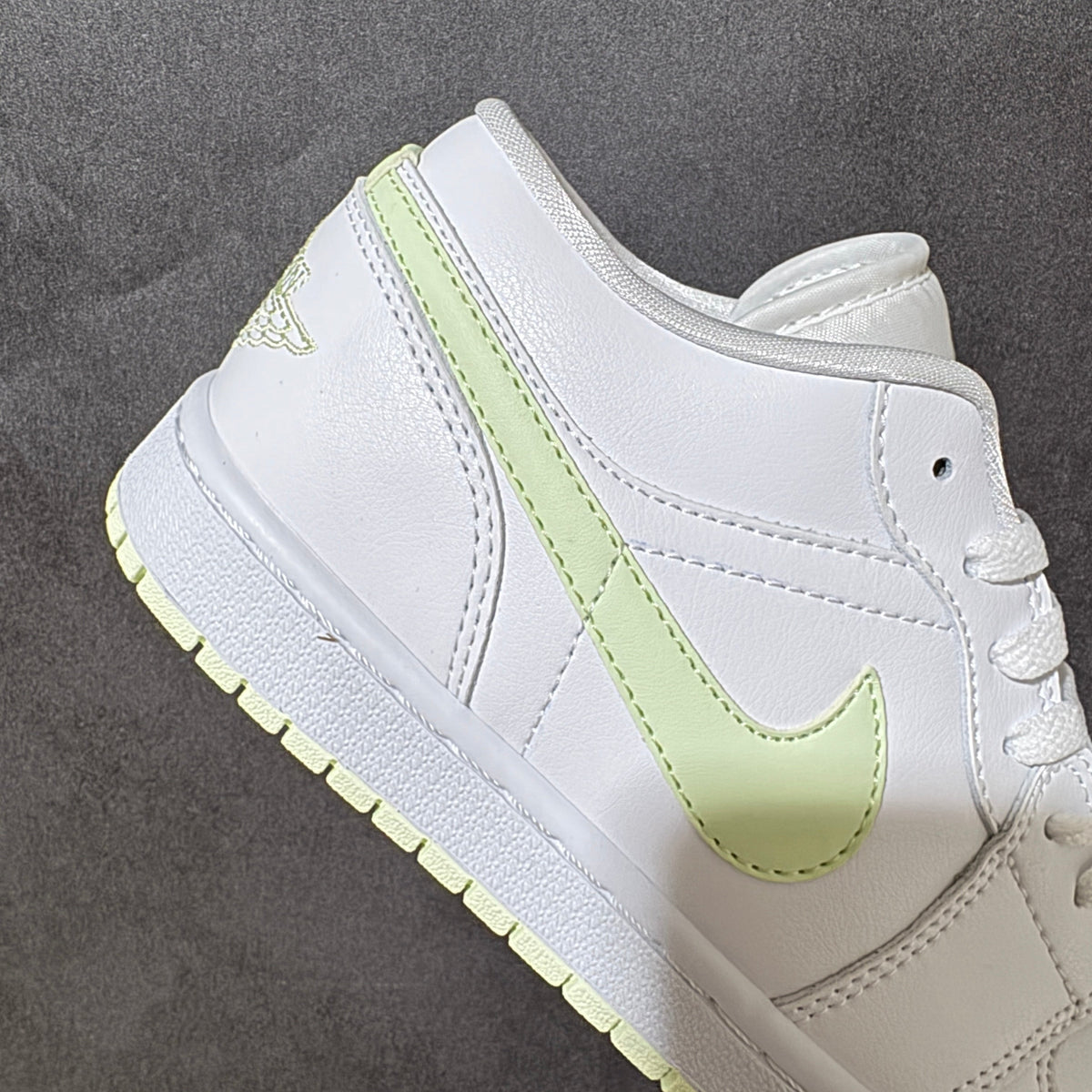Air Jordan 1 Low-DC0774 115