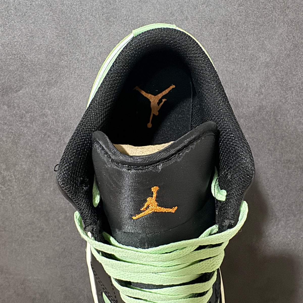 Air Jordan AJ1 Low-553560 081