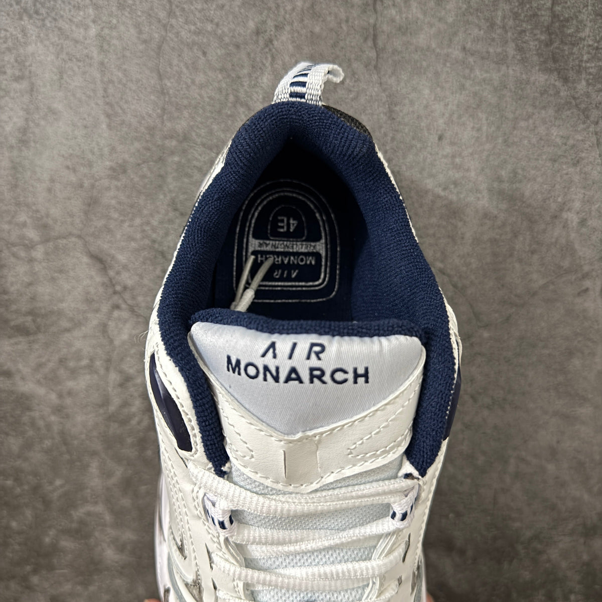 Air Monarch IV-415445-102