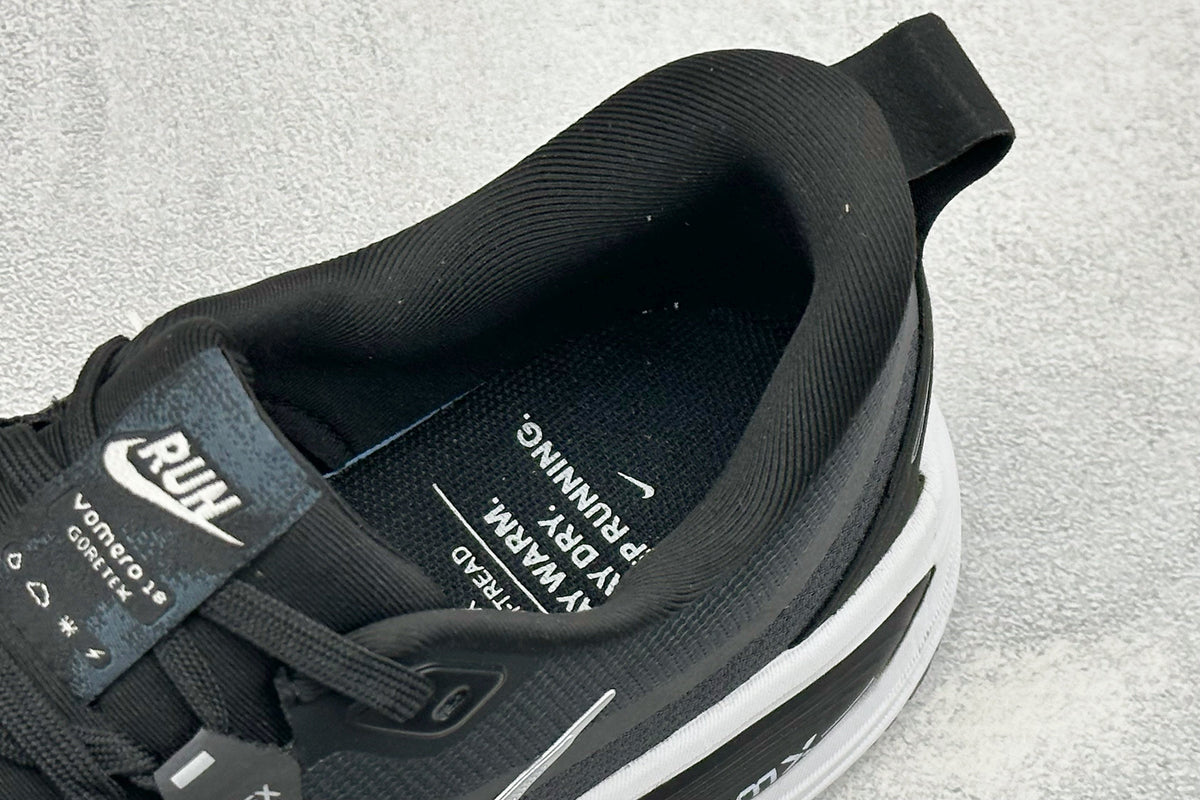VOMERO 18 GTX -HQ7001-002