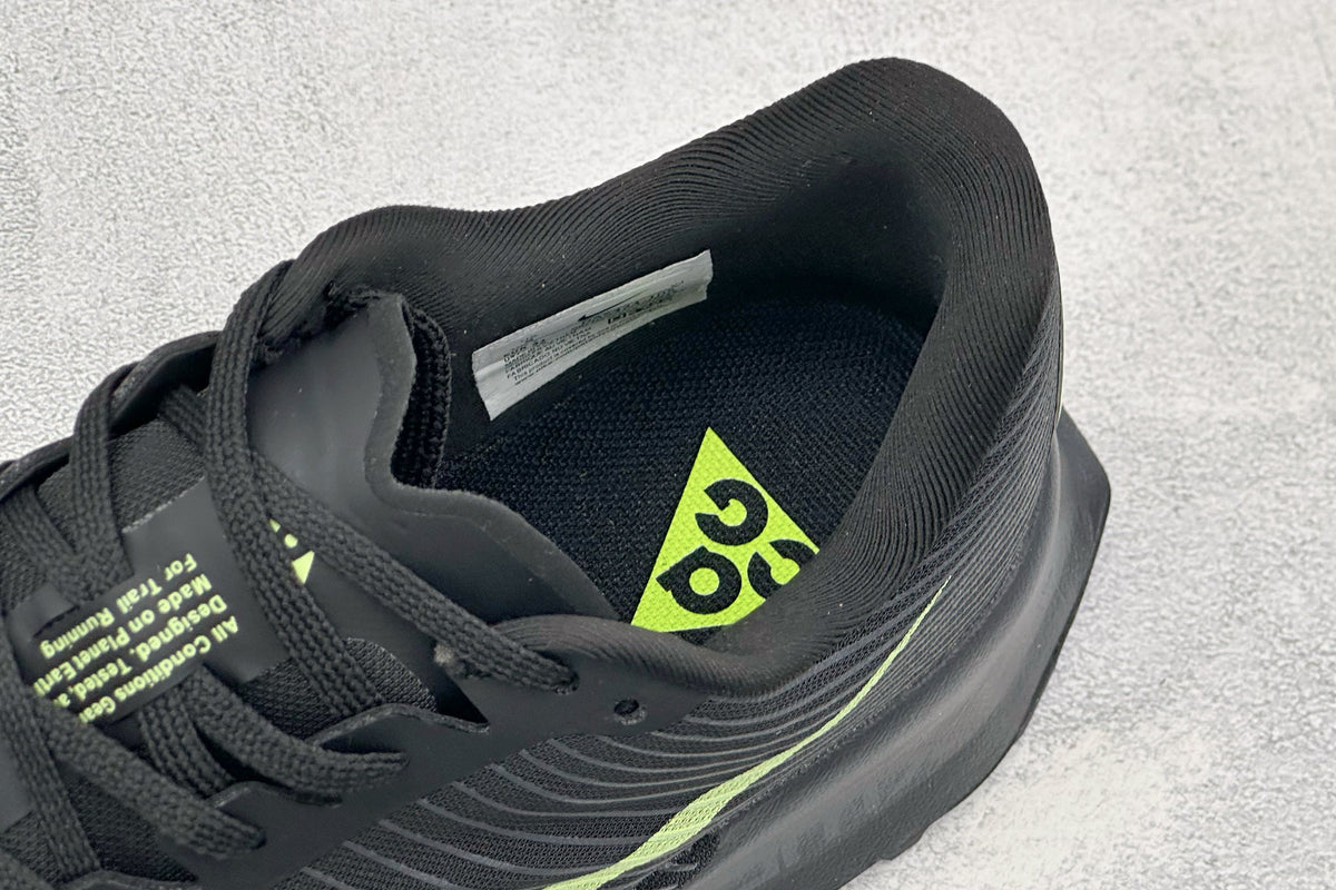 Zoomx ACG Ultrafly Trail-DA5424-105